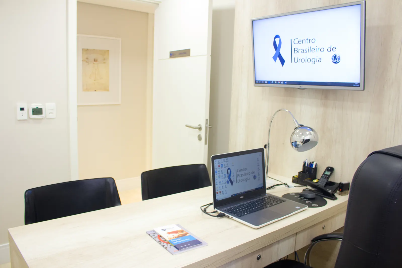 Sala de exames da clínica